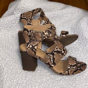 Express Sandals 👡